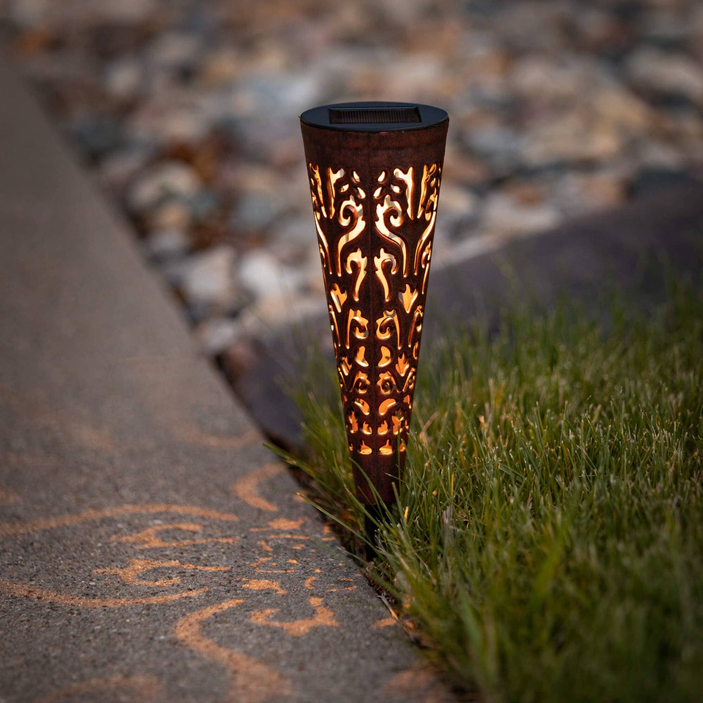 PATTERNED SOLAR YARD STAKE