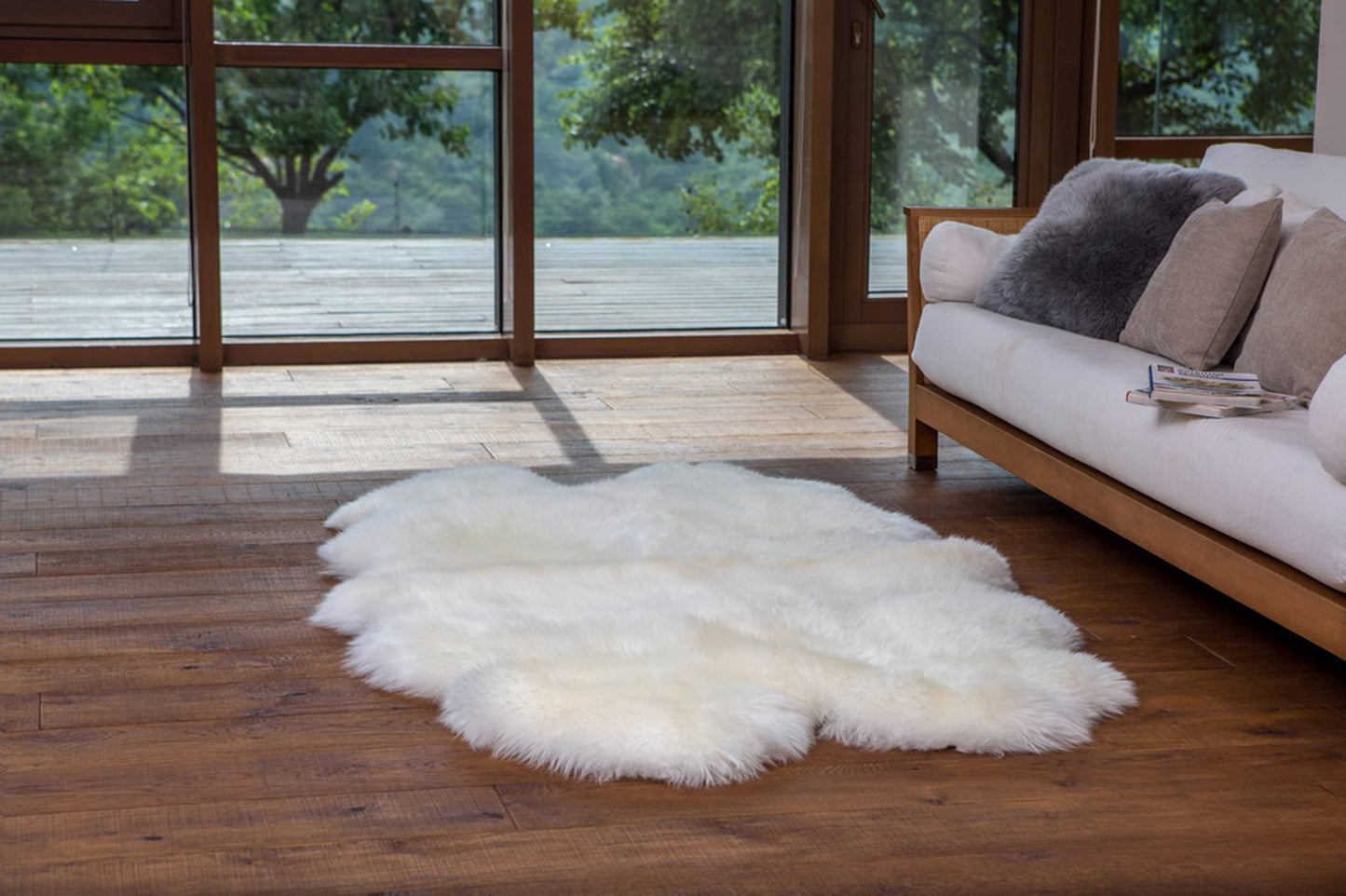 Sheepskin Rug: Wolf / Single (2'x3')