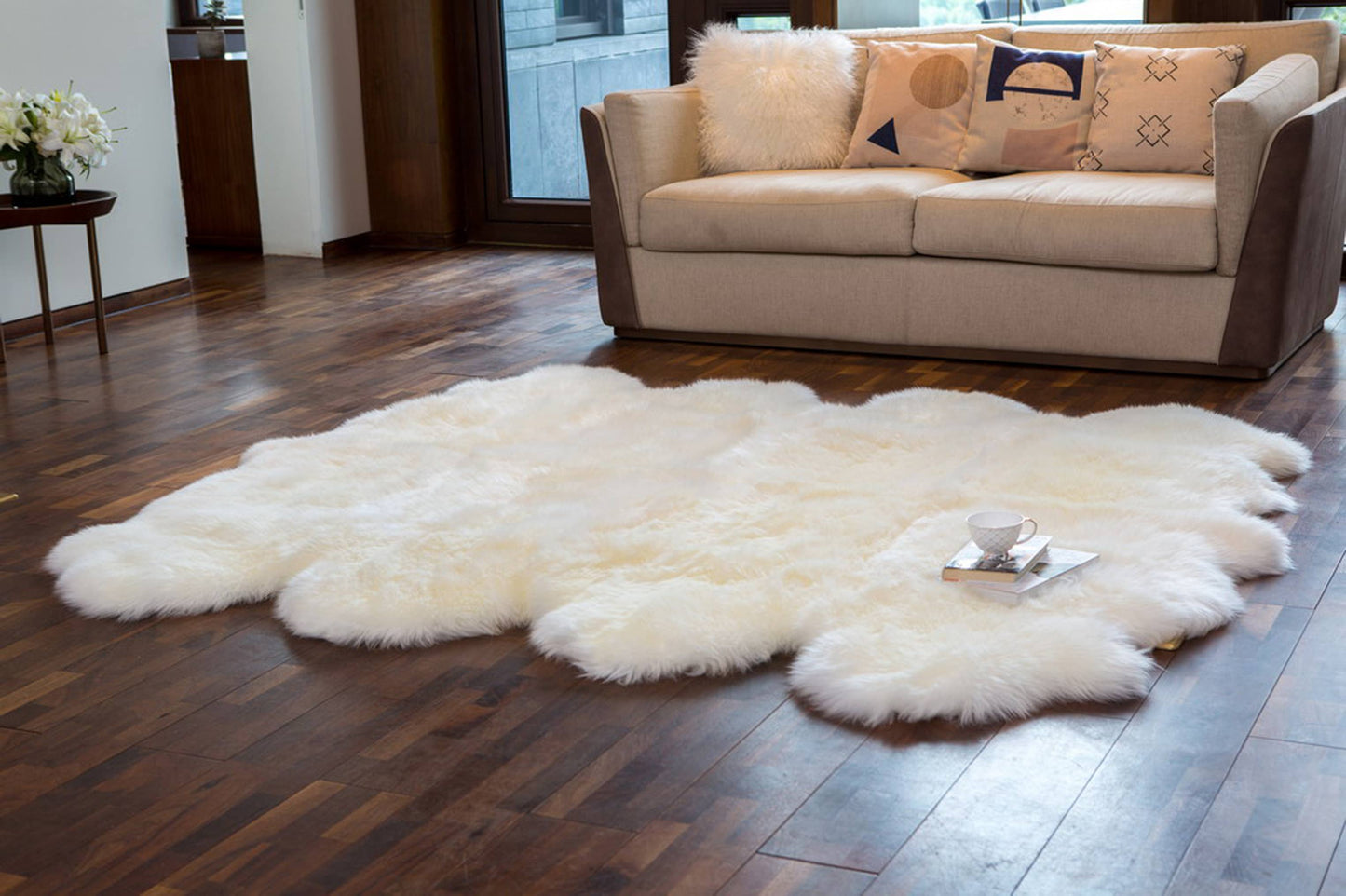 Sheepskin Rug: Wolf / Single (2'x3')
