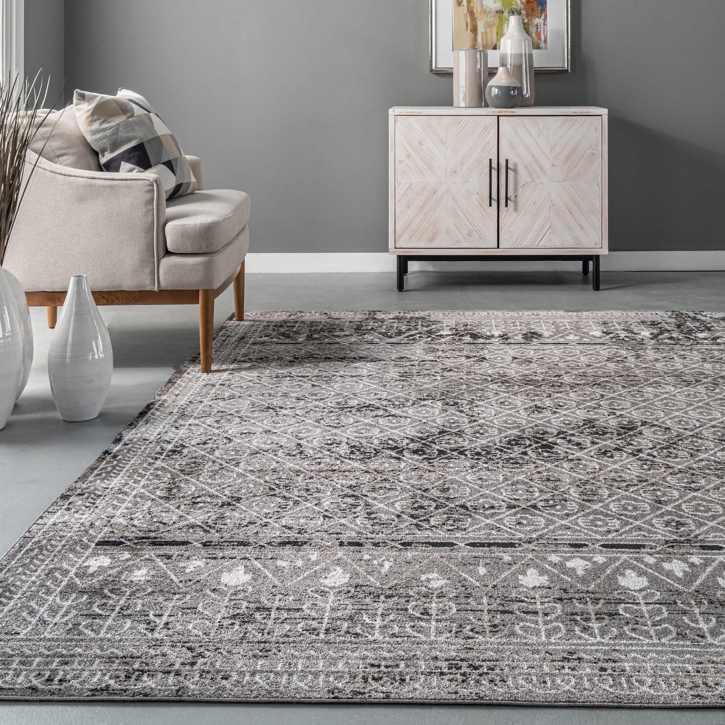 Prestyn Machine Washable Faded Tribal Trellis Area Rug: Grey / Rectangle / 5' x 8'